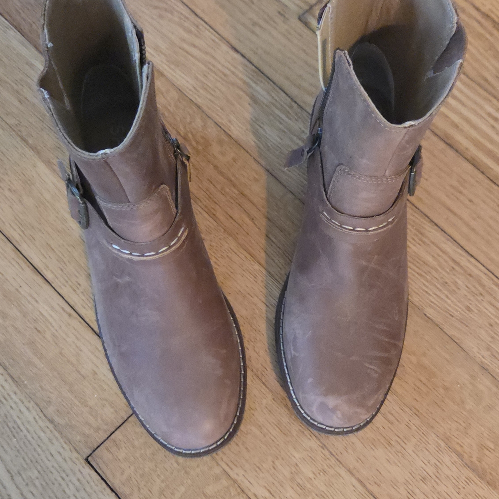 Sperry Tan Interior Label Shoe Size Tag